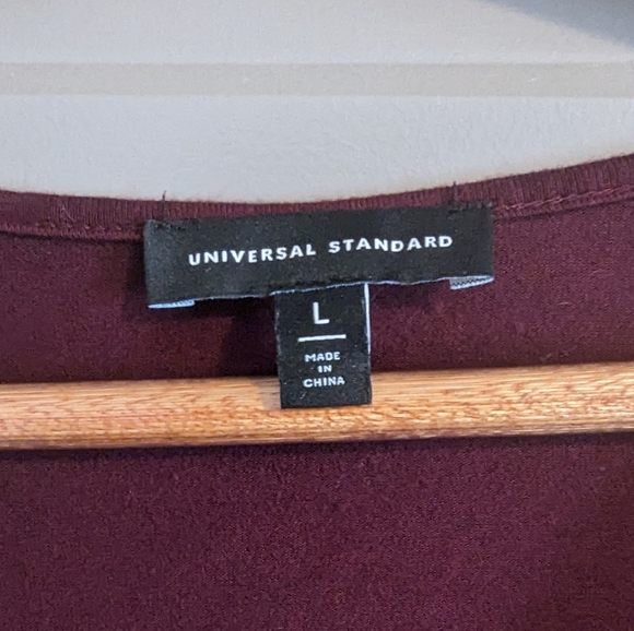 ⭐*New w/o Tags!* Universal Standard Aubergine Genevette Top - size Large=18/20 - Picture 3 of 5